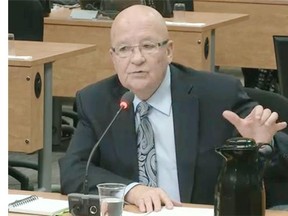 Guy Chevrette testifies Thursday, May 8, 2014 at the Charbonneau Commission.