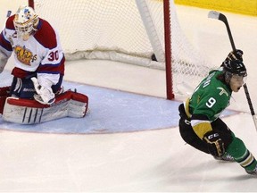 Val-d'Or Foreurs Anthony Richard celebrates his game-winning goal on Edmonton Oil Kings goalie Tristan Jarry, during the second overtime period in Memorial Cup hockey action in London, Ont., Tuesday, May 20, 2014.