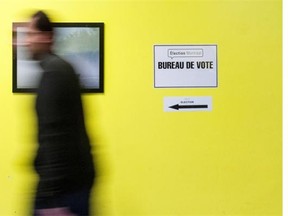 By virtue of Quebec’s Act respecting elections and referendums in municipalities, holding a simultaneous referendum question would involve creating a separate voters’ list for the vote and the referendum; a separate revision committee for each, as well as distinct ballots for the referendum and the election that would have to be deposited in separate ballot boxes, a report says.