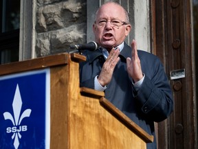 Former premier Bernard Landry, seen here in 2010, will be teaching business students in a 10-day intensive course in Shanghai.