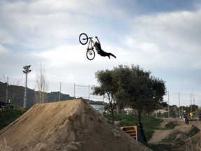 Mud Rocker is an urban BMX and mountain bike competition event (photo courtesy of Tribu Expérentiel)