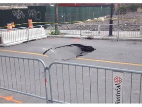 A portion of Mountain St. between Ste-Catherine St. and De Maisonneuve Blvd. in downtown Montreal was closed after a sinkhole appeared in the roadway on Saturday.
