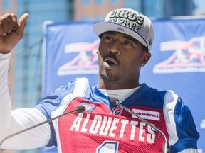 Als' quarterback Troy Smith addresses noon-hour crowd Thursday at Place Ville Marie.
Dario Ayala/The Gazette