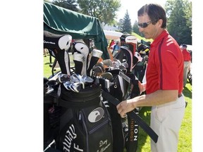 Guy Carbonneau is one of the former Canadiens players who will be taking part in the Golf Canada Foundation pro-am on Monday.