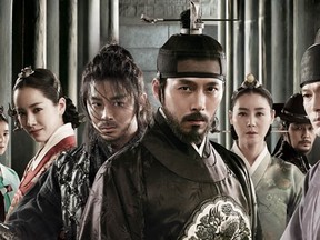 Hyun Bin, centre, plays King Jeong-jo, who faces an assassination plot in the film The Fatal Encounter. (CJ Entertainment)