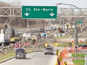 Roadwork this weekend will affect Highway 40, between St-Charles Blvd. in Kirkland and Anciens-Combattants Blvd. in Ste-Anne-de-Bellevue.