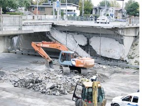 In September 2006, a portion of the de la Concorde Blvd. overpass collapsed onto Highway 19 in Laval, killing five people.