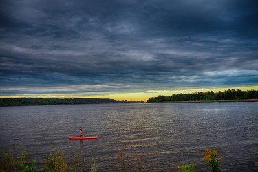 Sunset paddle boarding in Hudson
