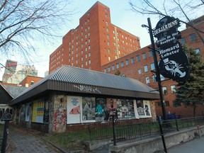 closed restaurant in Montreal