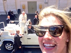 Eugenie Bouchard pope selfie