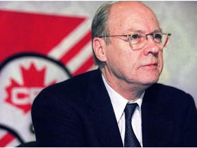 Alouettes owner Robert Wetenhall will be inducted into the Canadian Fooball Hall of Fame.