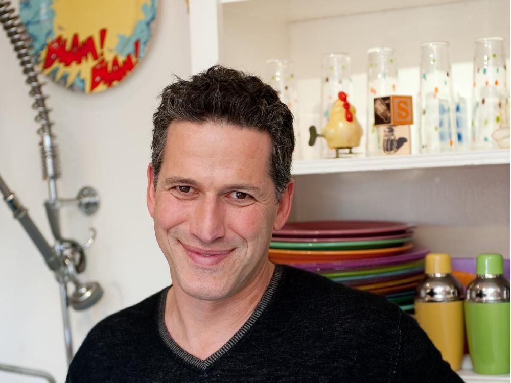 Celebrity chef Bob Blumer gives Mazon Canada a helping hand | Montreal