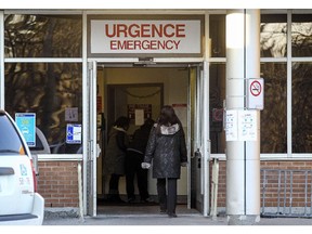 MONTREAL, QUE.: December 29, 2014 -- People enter the emergency department at the Lakeshore General Hospital in Pointe Claire, west of Montreal, Monday December 29, 2014.  The Lakeshore was one of the area hospitals dealing with overcrowding in their ER's.   (John Mahoney / MONTREAL GAZETTE)