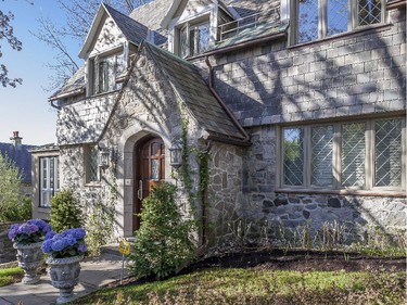 The leaded windows respect the original style of the building.