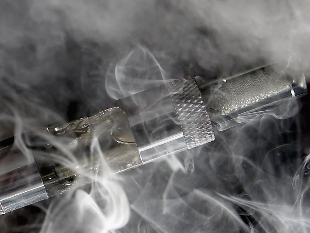 E cigarettes up in smoke Expect ban on vaping on bus m tro