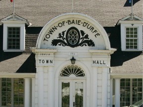 Baie-d'Urfé town hall.