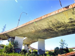 Transport Quebec is studying whether to demolish and rebuild or renovate the Sources overpass at Highway 20.
