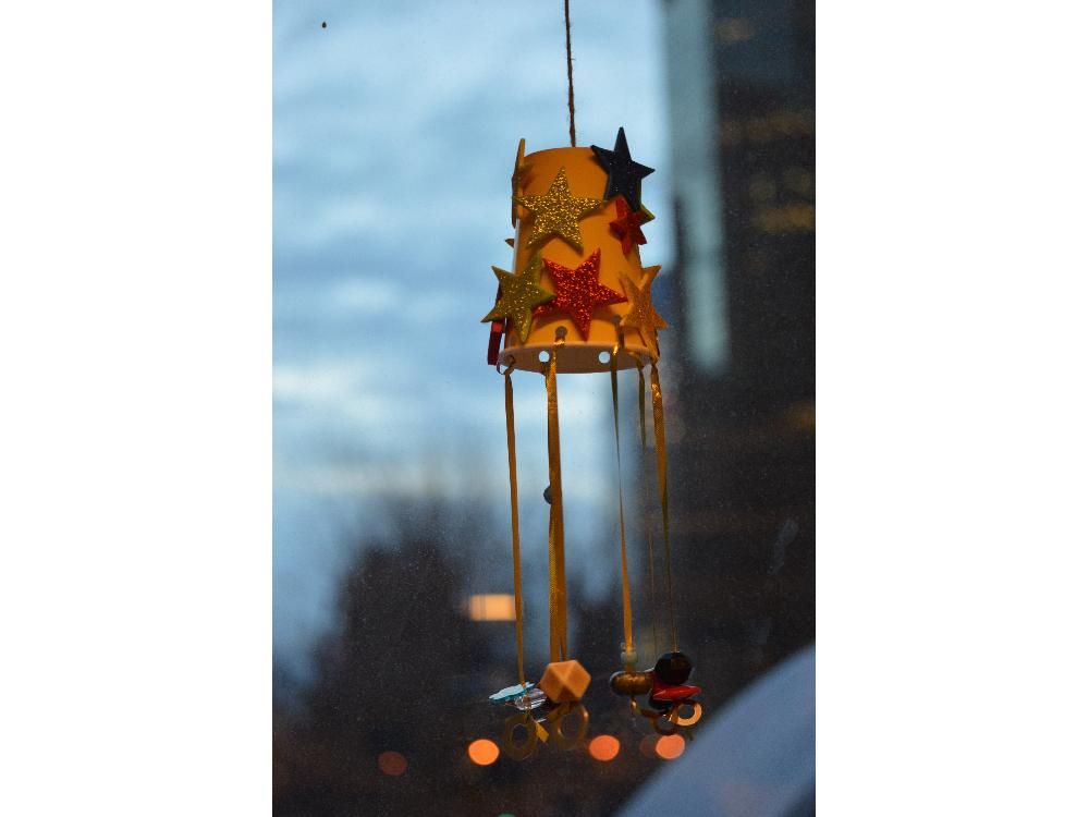 Kids Crafts Survival Guide: How to make a paper cup wind chime ...