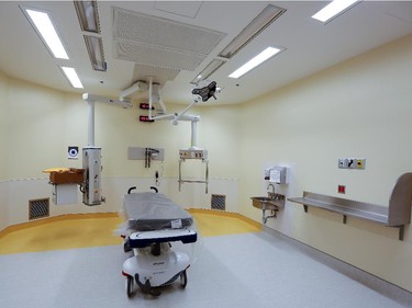 A resuscitation room nears completion at the MUHC Glen site in N.D.G.