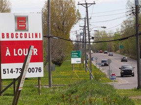 Ste-Marie Road looking east-bound from near the Morgan exit in Ste-Anne-de-Bellevue.