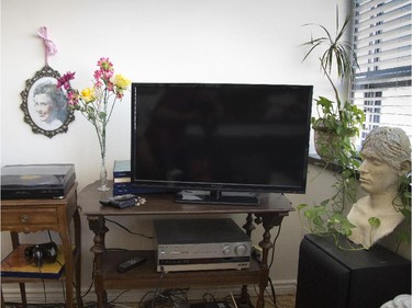 The music listening area for JackTremblay's apartment.