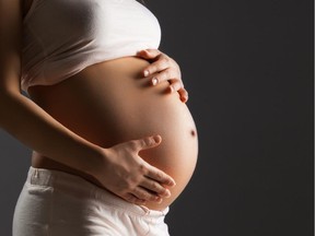 The popular Bientôt Bébé prenatal classes at the Royal Victoria Hospital have been put on hold.