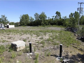 The yard behind the former Reliance Power building on Hymus Blvd. in Pointe Claire. (John Mahoney / MONTREAL GAZETTE)