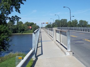 Ile Bizard Bridge linking Ile Bizard to Pierrefonds.