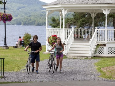 Guests from Manoir Hovey are free to participate in various activities, including taking a bike ride to the nearby village of North Hatley.