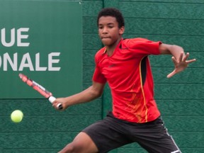 Félix Auger-Aliassime upset eighth-seeded Darian King of Barbados 7-5, 6-3 in the $100,000 National Bank Granby Challenger on Thursday.