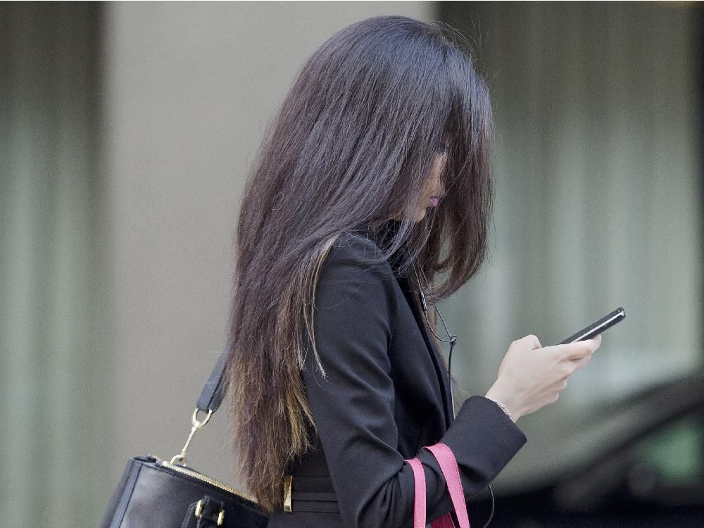 Opinion: I really don't need a cellphone