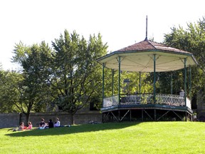 Gazebo in Mount Royal will be named after the late Montreal author Mordecai Richler.