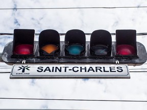 A view of a traffic light on St-Charles in Kirkland.