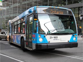 STM bus turns off University onto President Kennedy St.