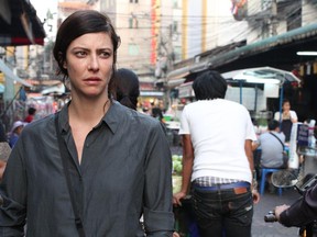 Anna Mouglalis portrays a Montreal-based photographer whose life is changed when she is captured in an unnamed country.