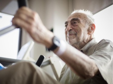 MONTREAL, QUE.: DECEMBER 18, 2013 -- Eighty-six year-old Albert Spiegel demonstrates the exercise for the physical therapy of his left leg at the Institut de réadaptation Gingras-Lindsay-de-Montréal in Montreal on Wednesday, December 18, 2013. Spiegel suffered a heart attack while taking his dog to be put down and was given an emergency dose of medication which left his left leg paralyzed. (Dario Ayala / THE GAZETTE) ORG XMIT: 48815