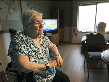 MONTREAL, QUE.: October 15, 2015 -- Agathe Moses in her Cote St-Paul home in a subsidized seniors apartment building in Montreal Thursday October 15, 2015. (John Mahoney / MONTREAL GAZETTE)