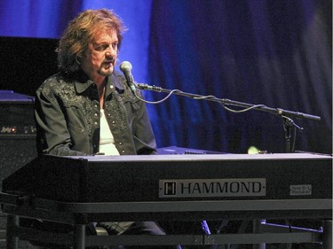 MONTREAL, QUE.: October 21, 2015 -- Greg Rolie of Santana and Journey fame plays keyboards in Ringo Starr's All-Star Band at Theatre St-Denis in Montreal Wednesday October 21, 2015. (John Mahoney / MONTREAL GAZETTE)