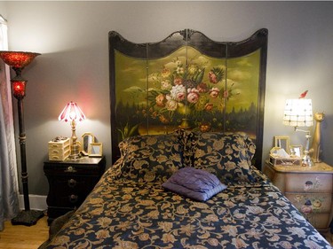 The bed in the  master bedroom. (Phil Carpenter / MONTREAL GAZETTE)