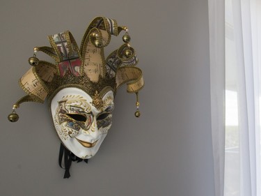 A mask from Venice in the home office of Lilianne Sediva. (John Kenney / MONTREAL GAZETTE)