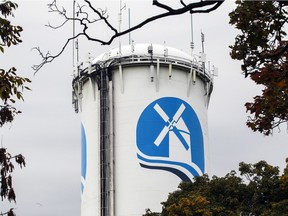 The Pointe-Claire water tower was painted with the city's new municipal logo in October 2015. (John Mahoney / MONTREAL GAZETTE)