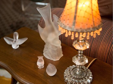 Glassware on display in the living room.  (Allen McInnis / MONTREAL GAZETTE)