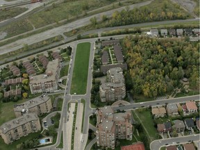Aerial view of Cavendish Blvd. at the dead end in Côte-St-Luc.