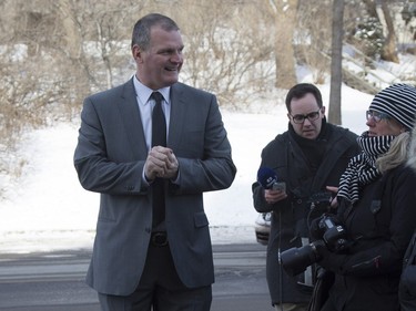 MONTREAL, QUE.: DECEMBER 28, 2015 -- Former Hab Vincent Damphousse arrives at Mountainside United Church for the funeral of Hab legend Dickie Moore in Montreal, Monday December 28, 2015.  (Vincenzo D'Alto / Montreal Gazette)