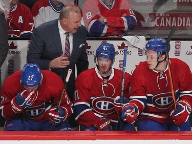 Montreal Canadiens head coach Michel Therrien yells out to his players from left: Alex Galchenyuk (27), Paul Byron (41), Brendan Gallagher (11) and Tomas Plekanec (14) during third period NHL action in Montreal on Thursday January 14, 2016.