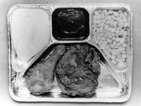 Frozen TV Dinner, /Gazete Files   (Arts-Denise Dugay)