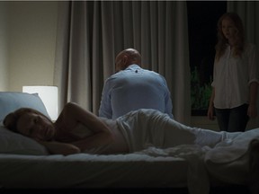 Simone-Elise Girard (lying in the bed), James Hyndman and Isolda Dychauk in Boris sans Béatrice.