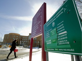 A sign displaying parking rates at the Lakeshore General Hospital in Pointe Claire.  (Phil Carpenter / MONTREAL GAZETTE).