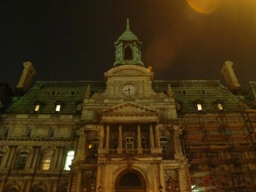 2009: City hall marks Earth Hour, an international event to demonstrate solidarity among citizens around the world to fight climate change.