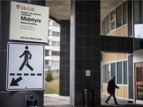 A surgical resident at McGill University has filed a complaint with the Quebec Human Rights Commission, saying he has been unfairly discriminated against because of a learning disability.
